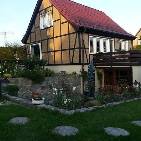 Rosenparadies Kropelin